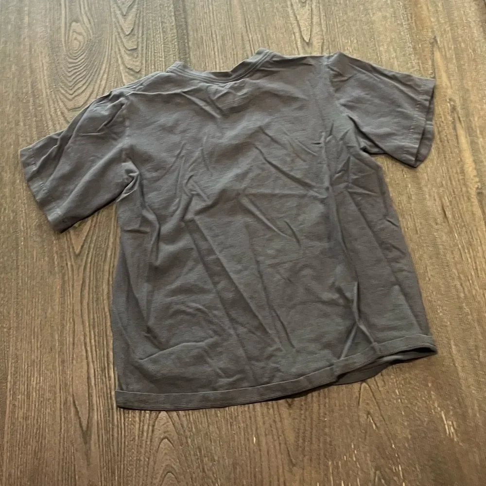 Nike Kids Gray Red Legend Bound Short Sleeve Graphic T-Shirt Size XL